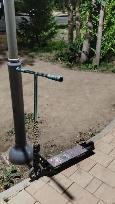 Продам трюковой самокат