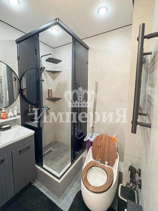 2 ком кв  Продает Адиль