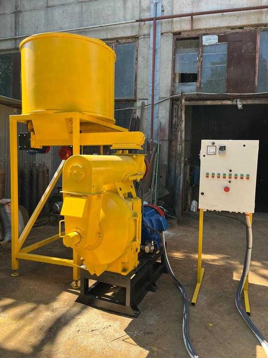 Linia producere peleți  rumeguș  Granulator OGM-0.8  400 - 700 kg/ora