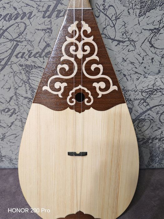 Продам домбру. Домбыра сатамын