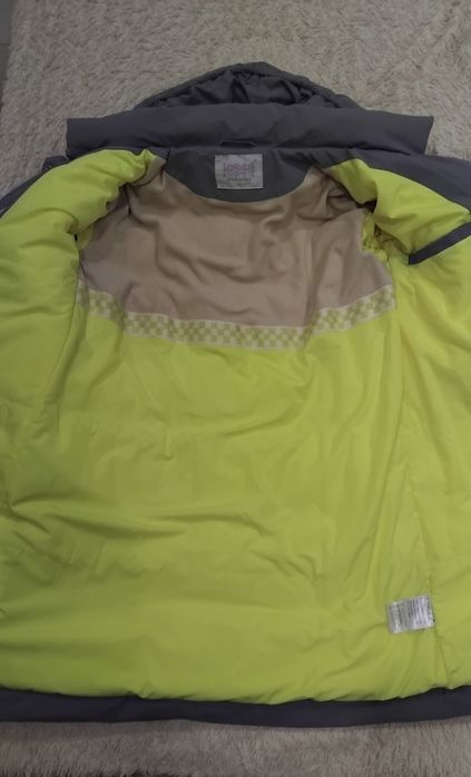 Пуховик на девочку, зимний.