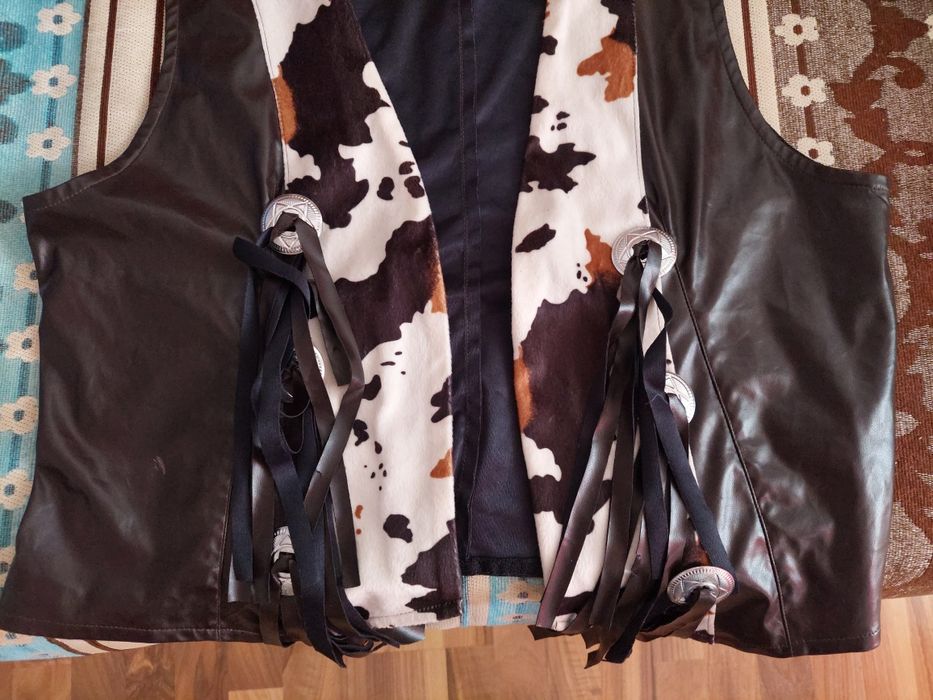 Vesta de barbat,model frumos,imitatie de piele