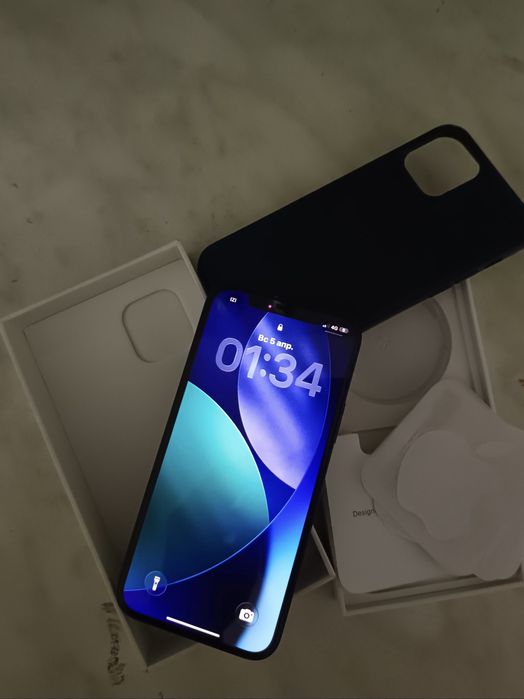 Айфон 12 сатылады