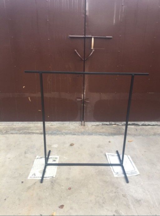 Вешалка для одежды мошная