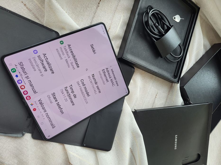 Samsung Galaxy z fold 5. 12gb/ 512 gb