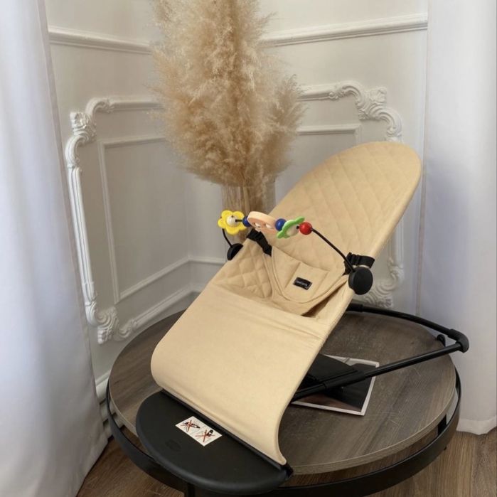 Продам шезлонг новый