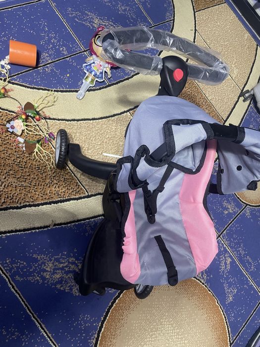 Игрушечная коляска