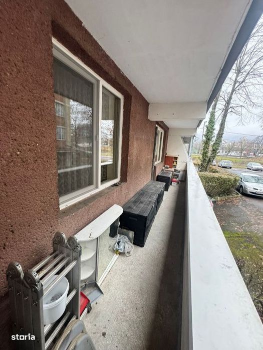 Apartament 3 camere, 74 mp, zona Sasar