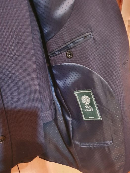 костюмы  мужские