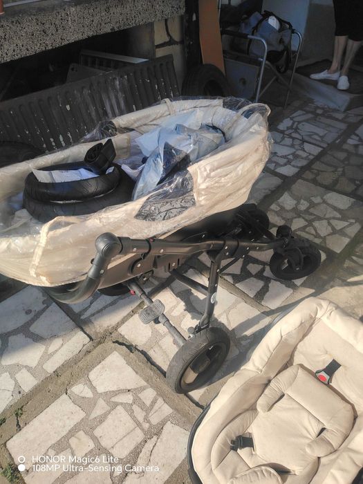 Детска количка със столче