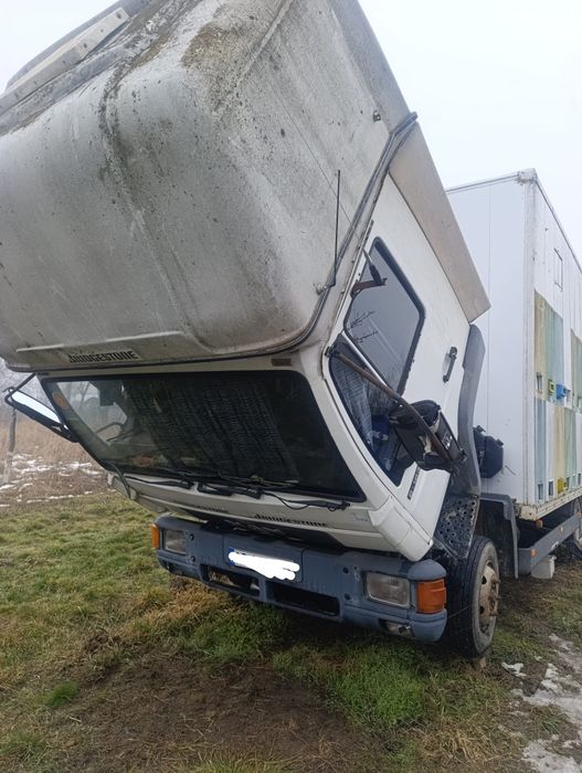Stupină mobilă pe camion – de vânzare sau piese