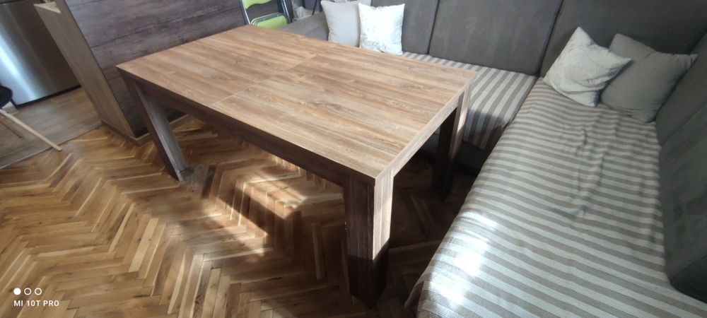 Голяма разтегателна холна мдф маса