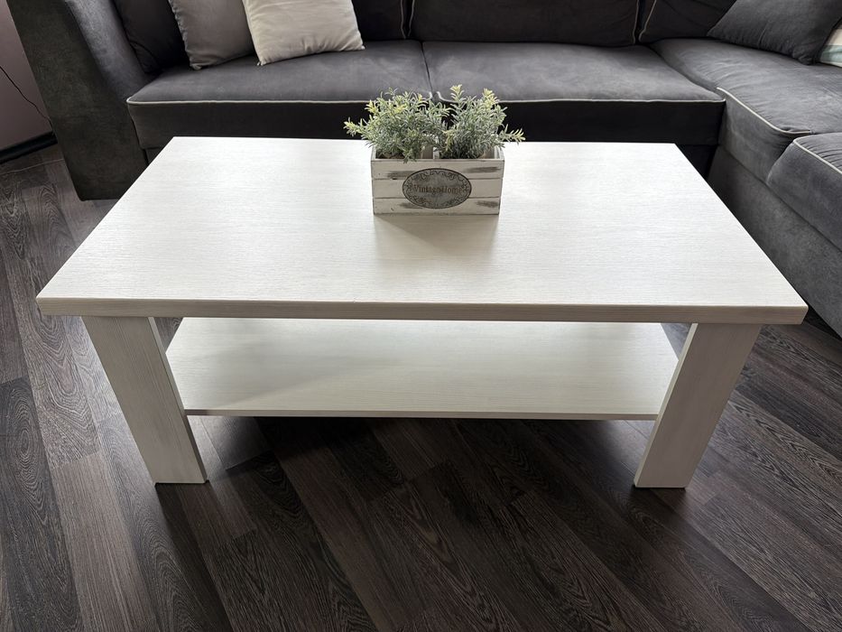 Стилна холна маса