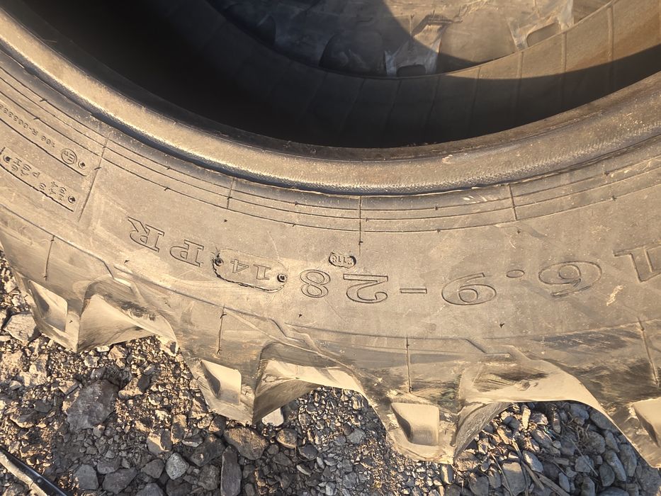 Anvelope buldoexcavator tractor taf 16,9-28 14 ply