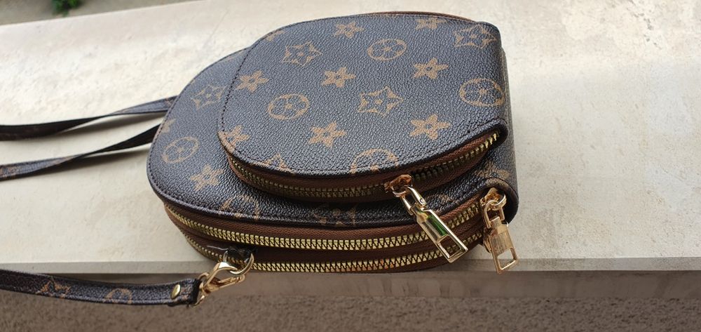 Louis Vuitton кръгла чанта