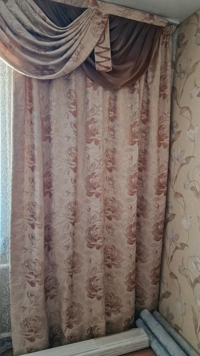 Продаются шторы в комплекте