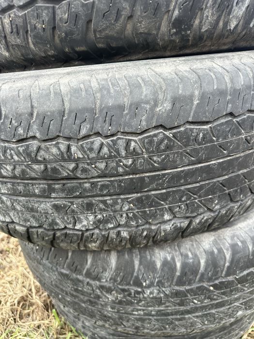 Продам б/у шины от Митсубиси Л 200