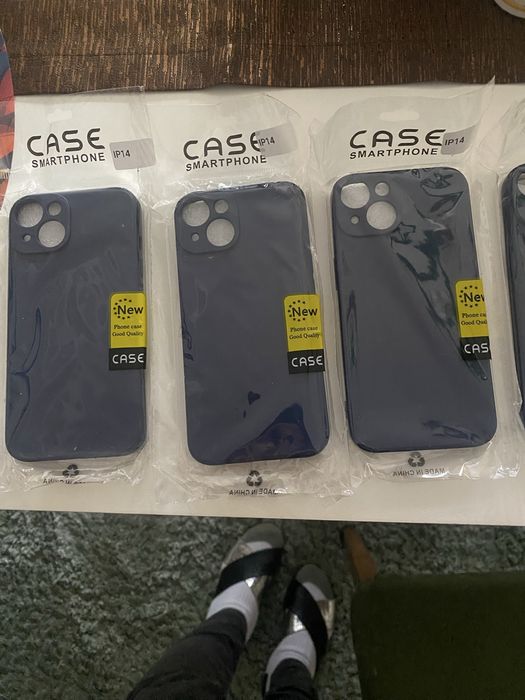 Чехол на сотывый айфон 14