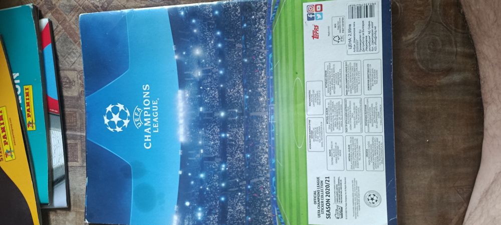 Продавам албуми на Topps и Panini