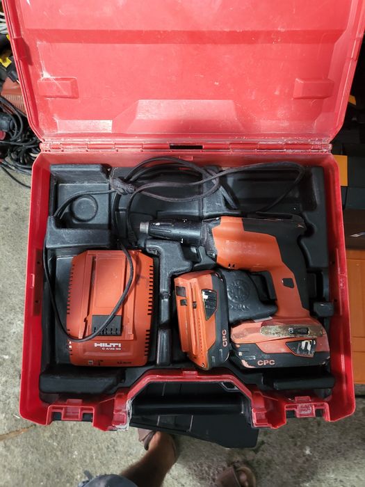 Valiza 3 Hilti tot functioneaza+ alte scule Hilti  detalii pe poze si in pv