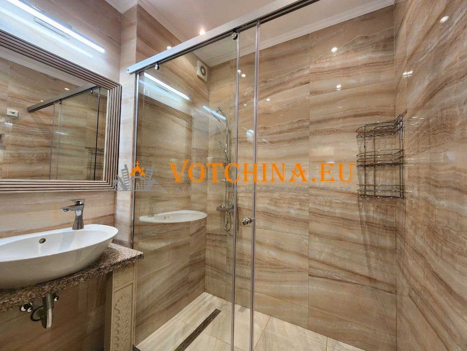 Продава се Двустаен апартамент в Варна, Център - 82 кв.м за 1708 €/кв.м - Снимка #12