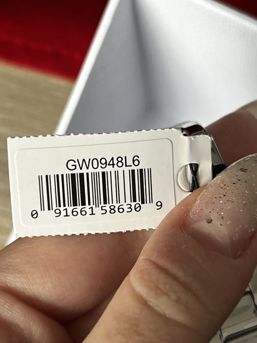 Ceas GUESS damă, argintiu, oțel inoxidabil, nou cu etichetă