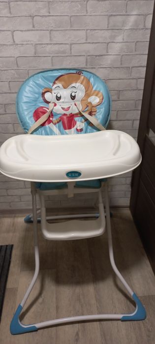 Продам детский столик для кормления