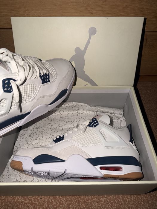 Jordan 4 SB Navy