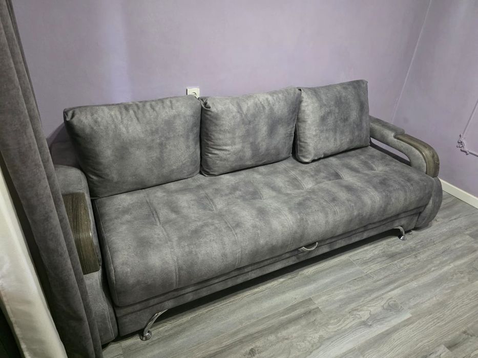 Срочно продам 2-хспальный диван