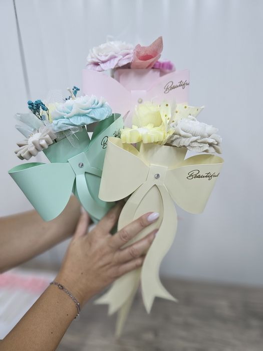 Букети от соеви свещи