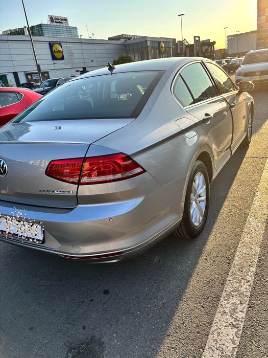 Volkswagen Passat 2.0 TDI DSG R-Line / BlueMotion / unic proprietar RO / 2016