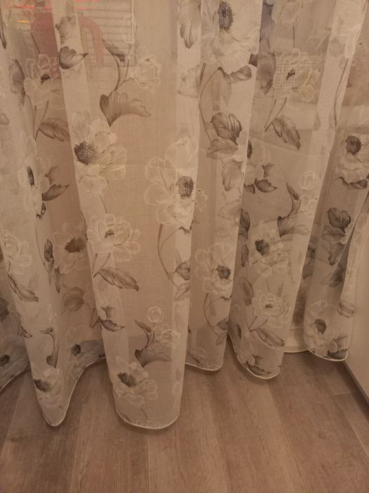 Тюль новый, на кухню, готовой лентой размер  4×2,45