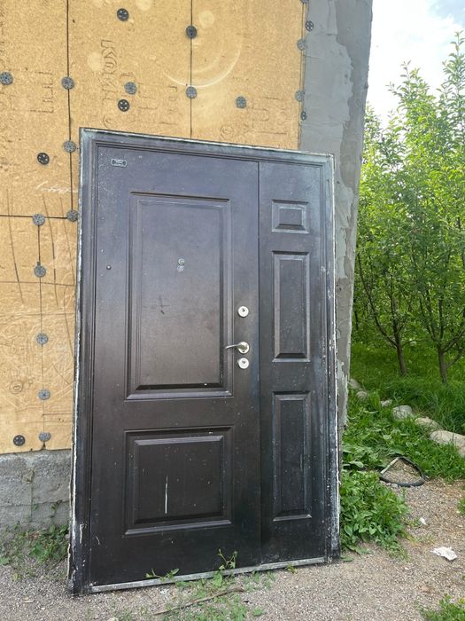 Дверь в хорошем состоянии
