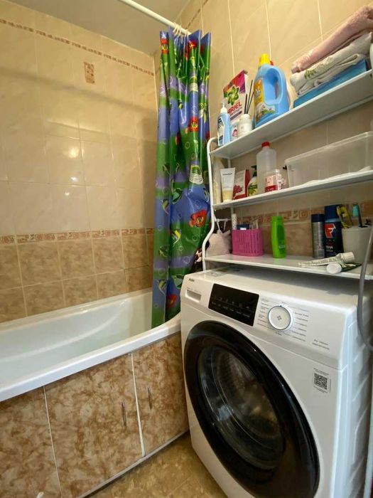 продам 3х комн квартиру район горсуда