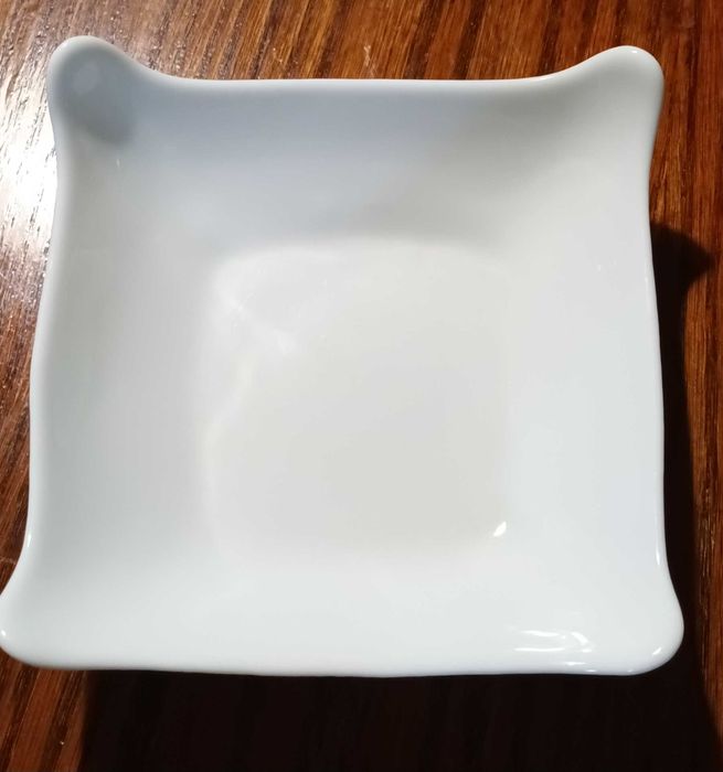 Ордьоври, чаши и прибори