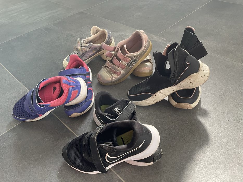 Afidasi fete marimea 34- pret pentru tot lotul