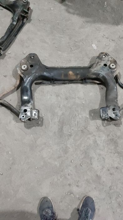 Передняя балка Audi 100c4, a6c4.