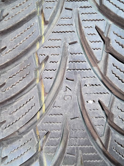 Anvelope iarna 215 60 16