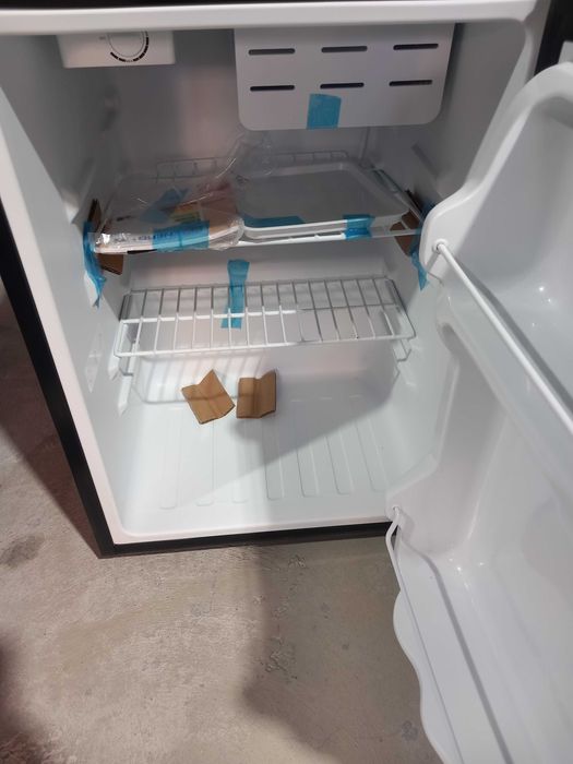 Mini frigider 66 litri