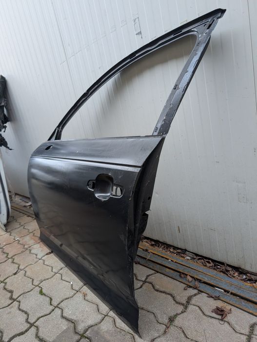 Предна лява врата Audi а4 б9 a4 b9