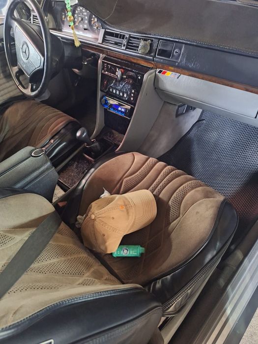 Продается Mersedes 230