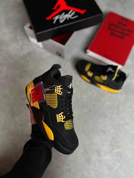 Air Jordan 4 Retro “Yellow Thunder”