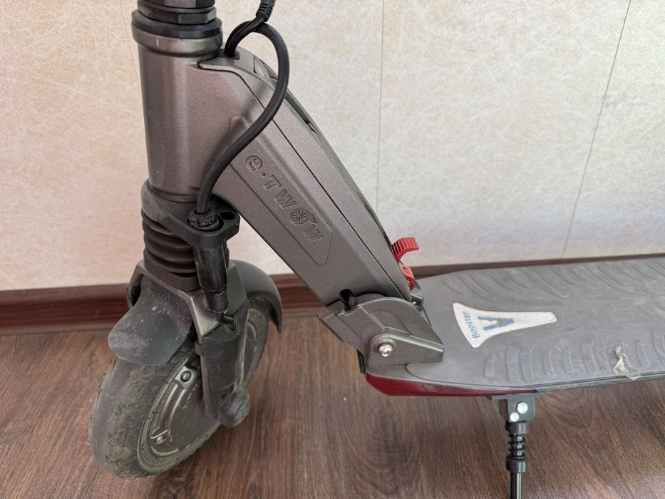 Самокат E-TWOW V Booster