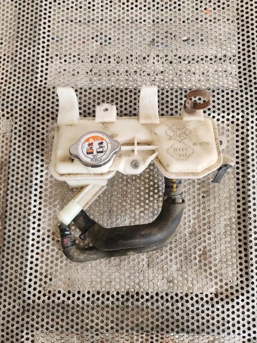 Vas Expansiune Apa Antigel Mazda 3 6 CX-3 CX-5 1.8 Diesel Skyactive Euro 6 Cod S810  - Dezmembrari
