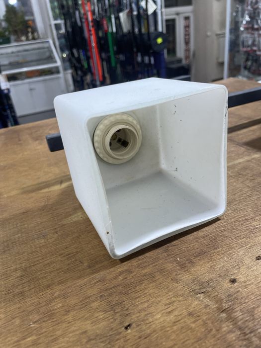 Люстра на две лампочки