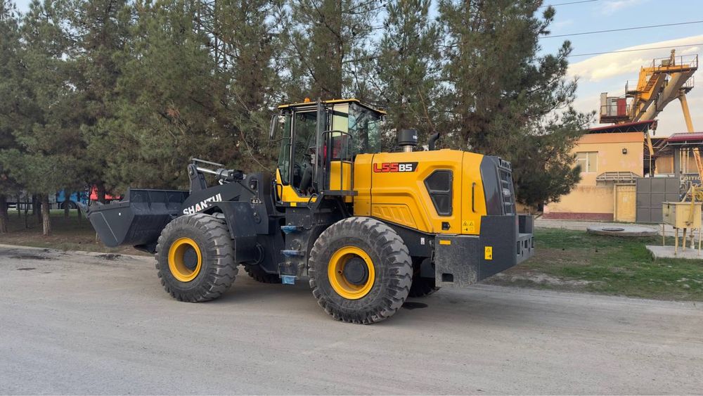 Фронтальный погрузчик SHANTUI 3 куб