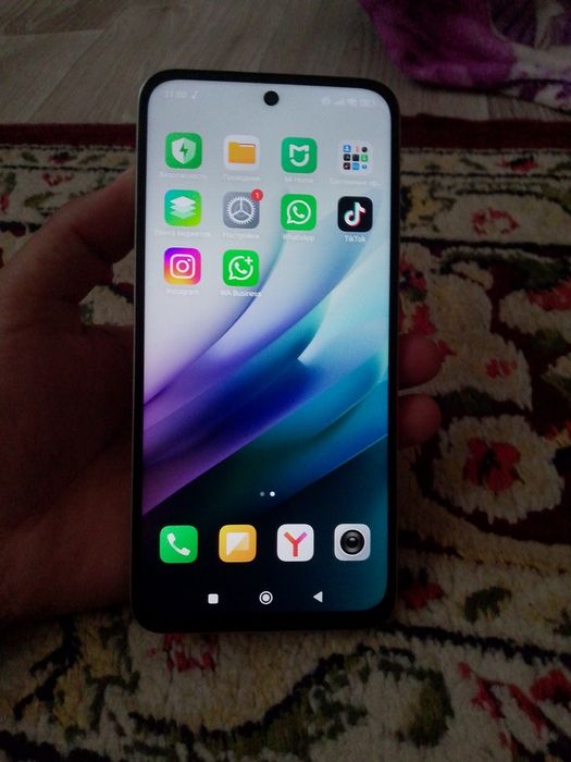 Redmi 15 256 g 2024 алынган
