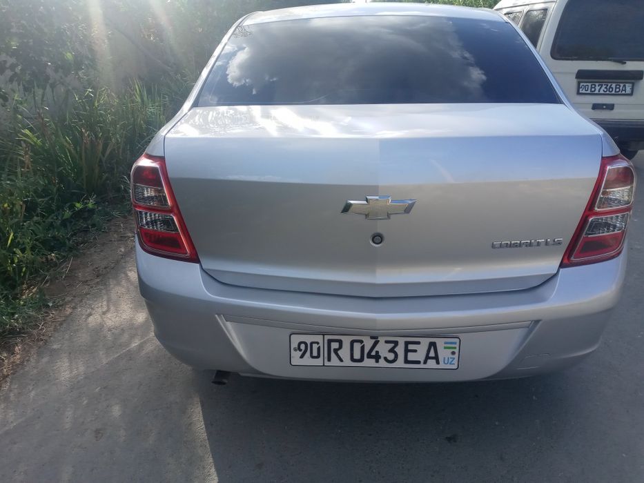 Qoblt sotiladi bir qol moshin