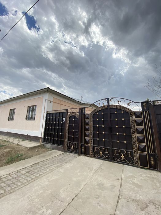 Кең жайлы үй сатылады