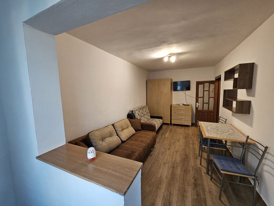 Garsoniera de inchiriat